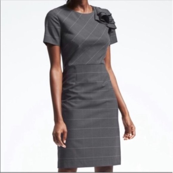 Banana Republic Dresses & Skirts - Banana Republic Plaid Windowpane Sheath Dress Gray 14